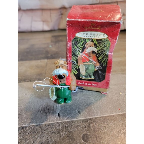 Hallmark Catch of the day 1997 beaver fishing ornament xmas - Picture 1 of 5